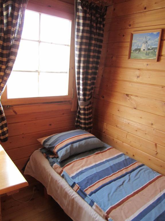 Pivarootsi Holiday Village Phòng bức ảnh